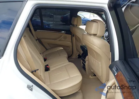 2011 BMW X5 xDrive50I из США, поврежденный, VIN 5UXZV8C52BLL67948